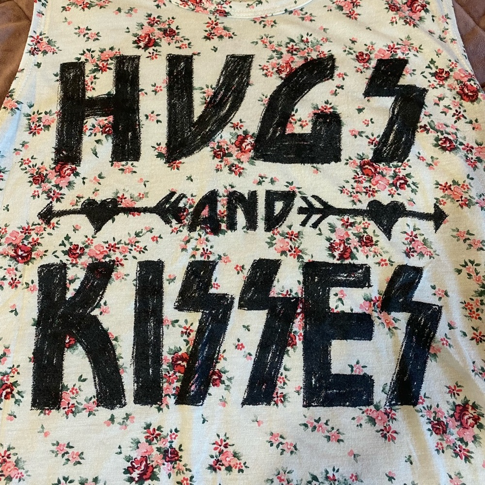 Modern Lux Floral Top - Picture 2 of 4